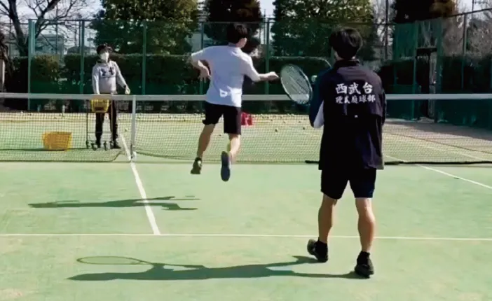 男子硬式テニス部