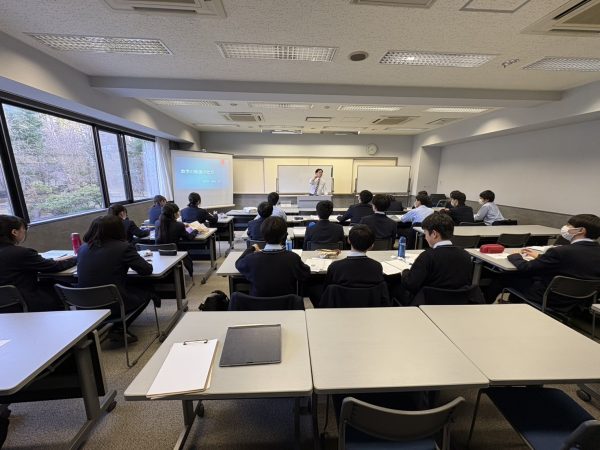 【第1学年】　研修会１班　１日目報告！