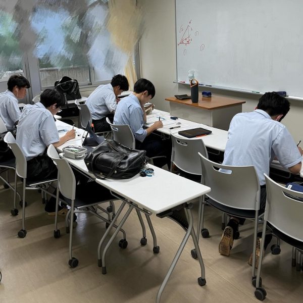 定期考査に向けた生徒の様子